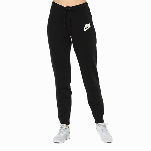 Nike Fleece Rally Pant - Picture 2 of 5